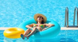 pool float safety tips